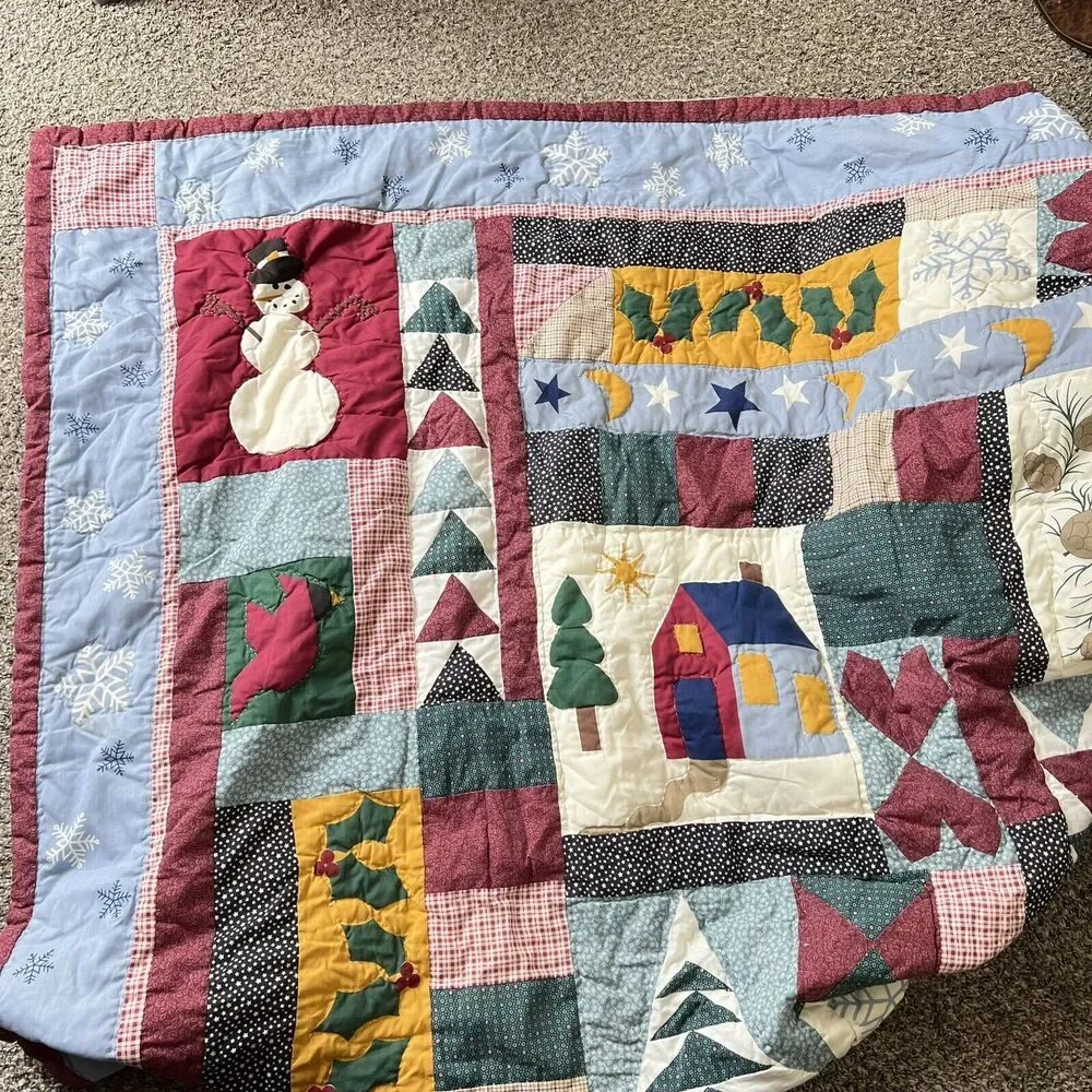 VTG Quilt + 2 Pillows Holiday Christmas Red Green White Snowman Pinecones 85X85